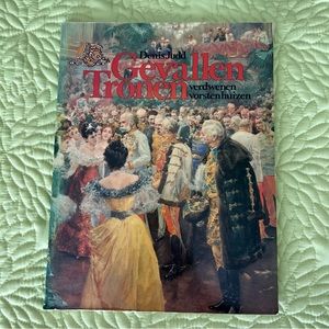 Great condition Gevallen Tronen Verdwenen Vorstenhuizen Book